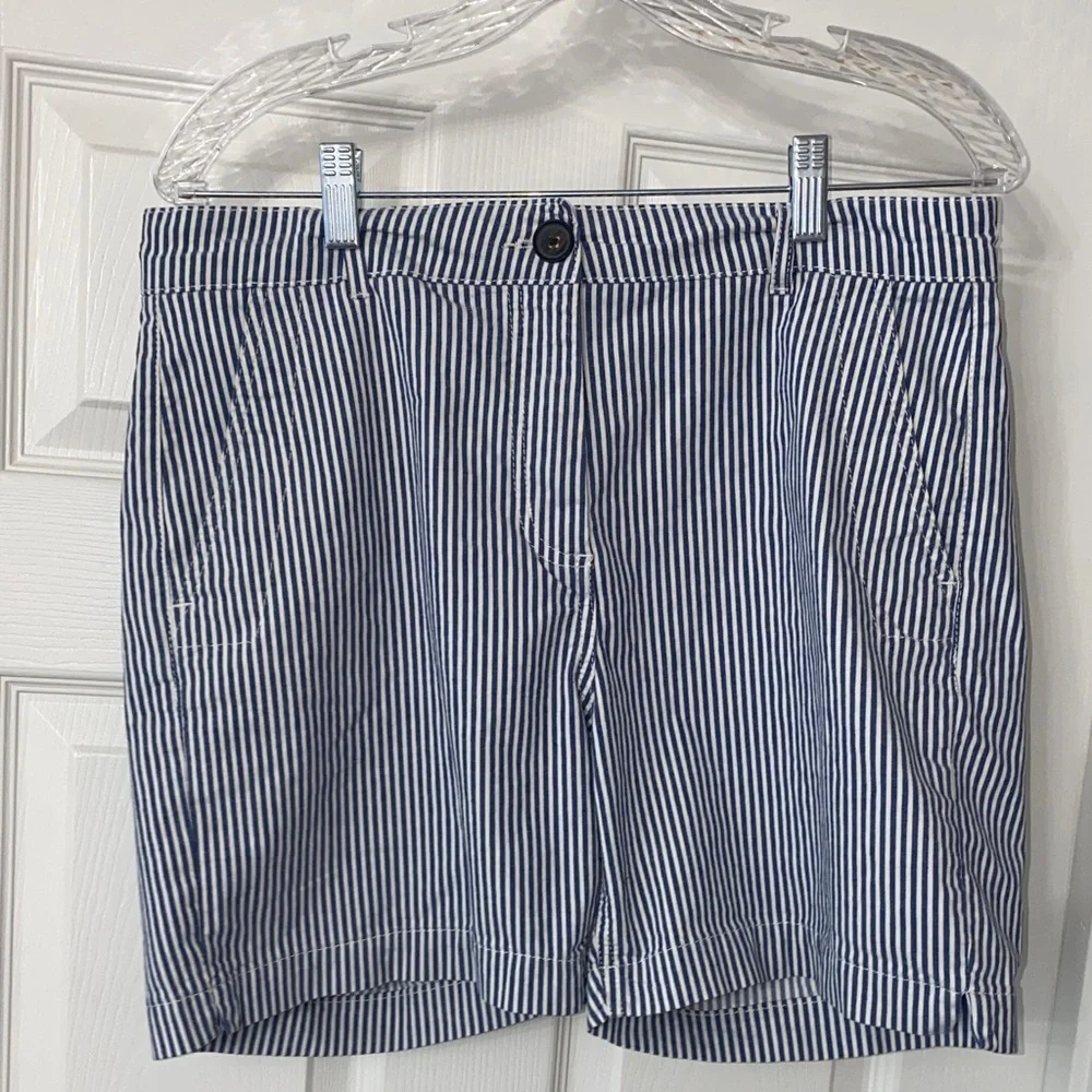 Boden Navy and White Striped Women's Bermuda Shorts. Size 10